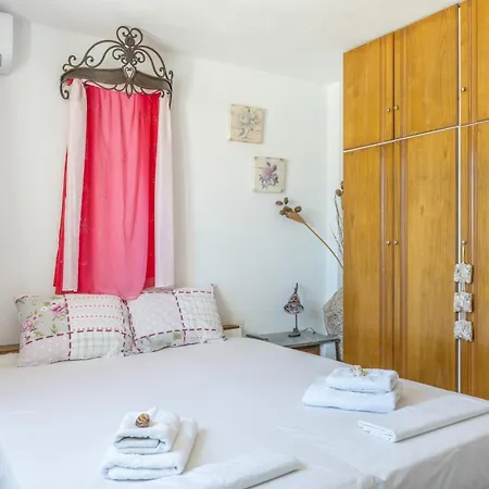 Agnadi Apartment Serifos Town