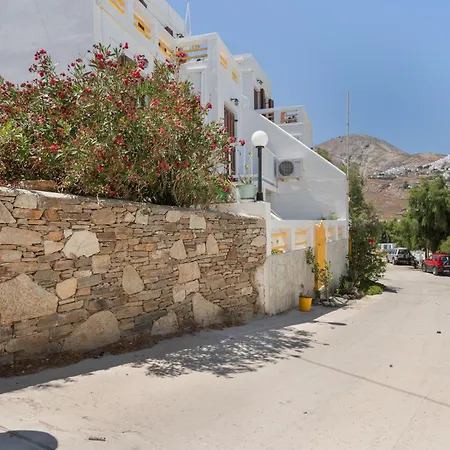 Agnadi * Serifos Town